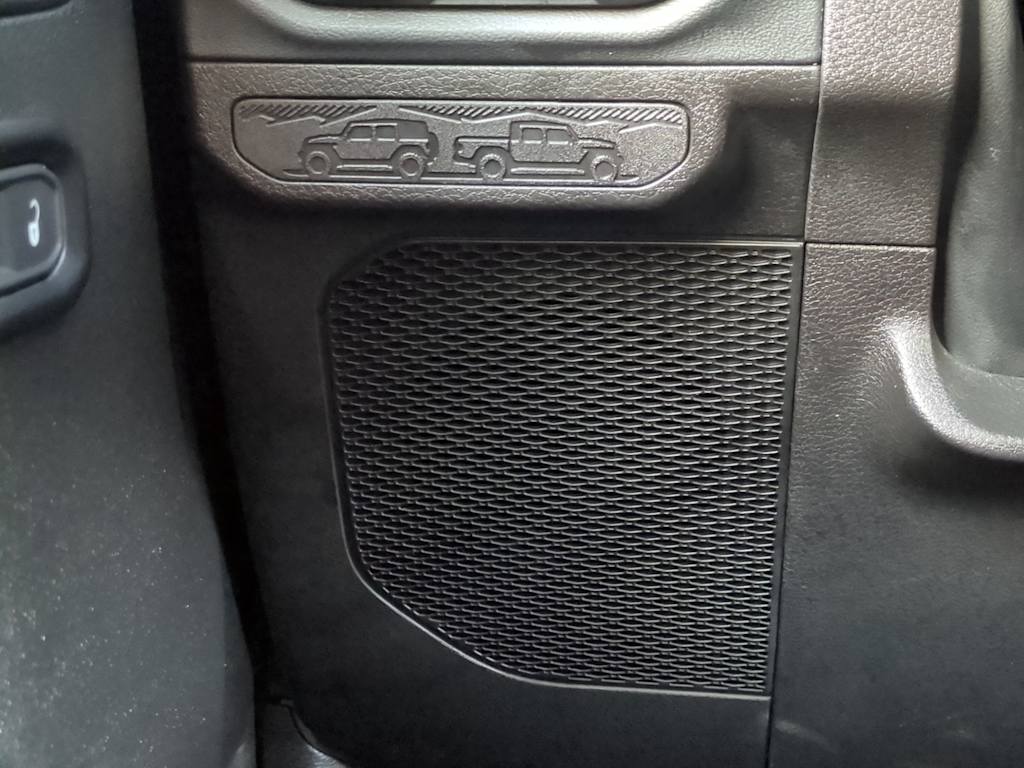 Thumbnail: 2024 Jeep Gladiator - 30