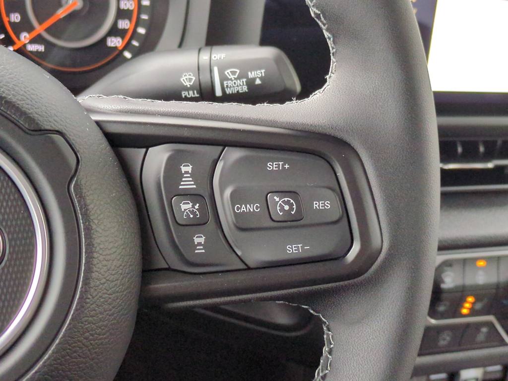 Thumbnail: 2025 Jeep Gladiator - 30