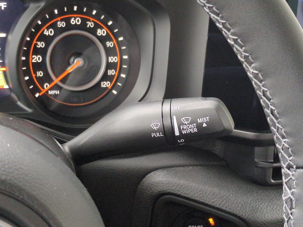 Thumbnail: 2025 Jeep Gladiator - 16