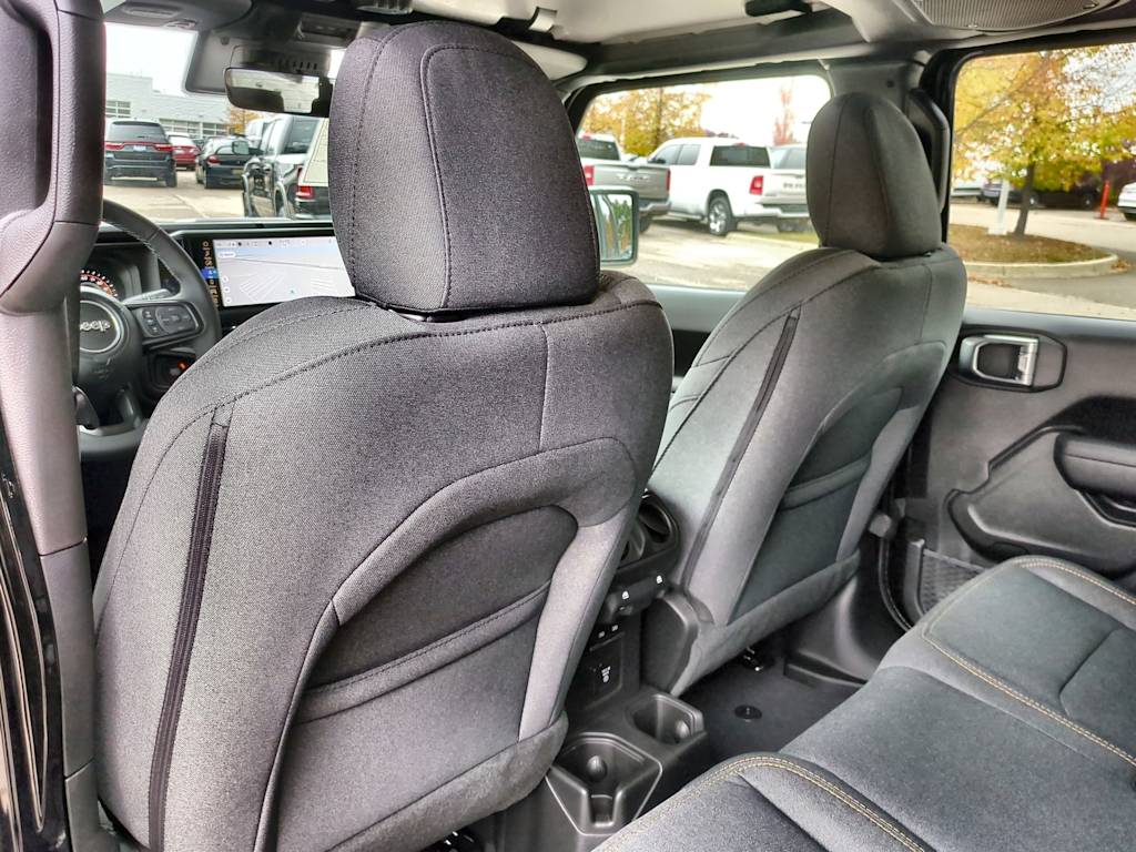 Thumbnail: 2025 Jeep Gladiator - 12