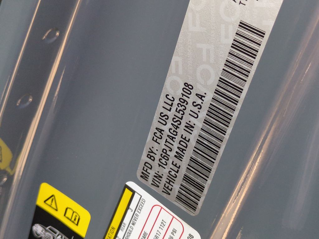 Thumbnail: 2025 Jeep Gladiator - 20