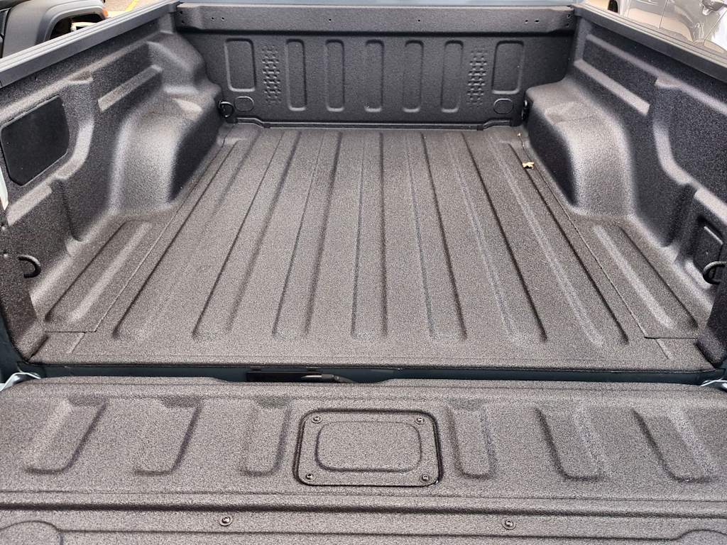 Thumbnail: 2025 Jeep Gladiator - 18