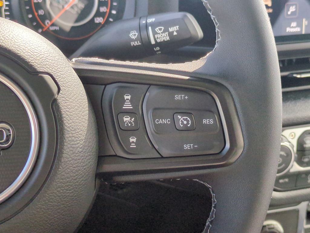 Thumbnail: 2025 Jeep Gladiator - 30