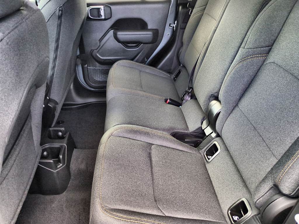 Thumbnail: 2025 Jeep Gladiator - 12