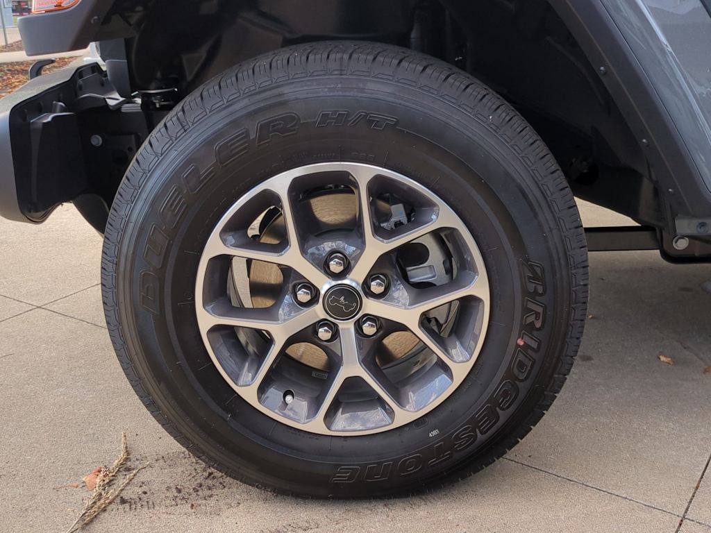 Thumbnail: 2025 Jeep Gladiator - 8