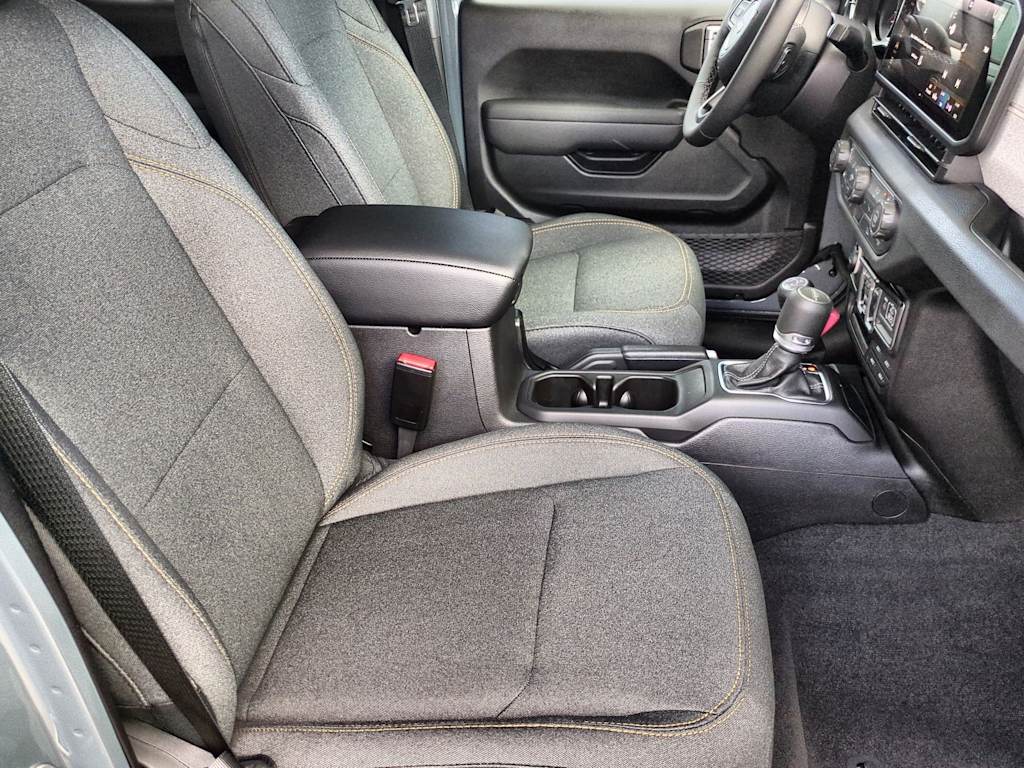 Thumbnail: 2025 Jeep Gladiator - 28