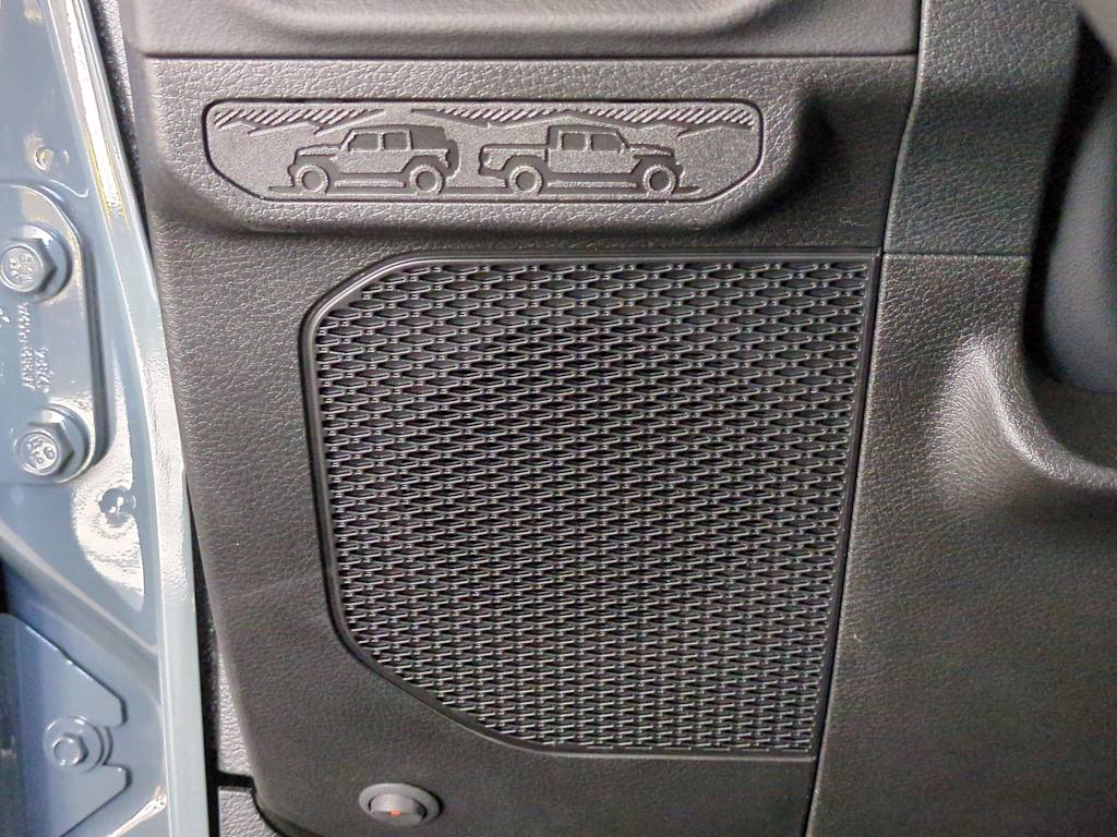 Thumbnail: 2025 Jeep Gladiator - 29