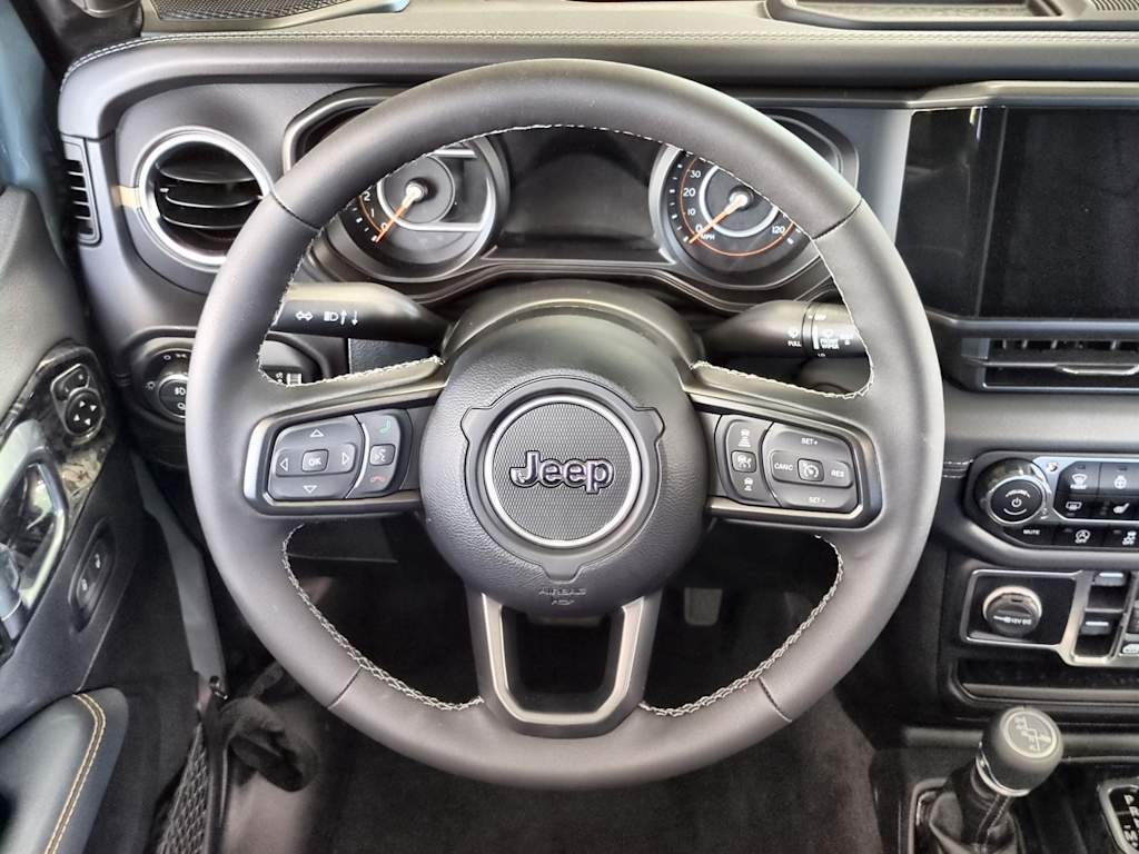 Thumbnail: 2025 Jeep Gladiator - 12