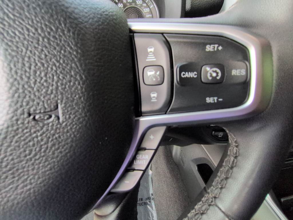 Thumbnail: 2025 RAM 1500 - 30