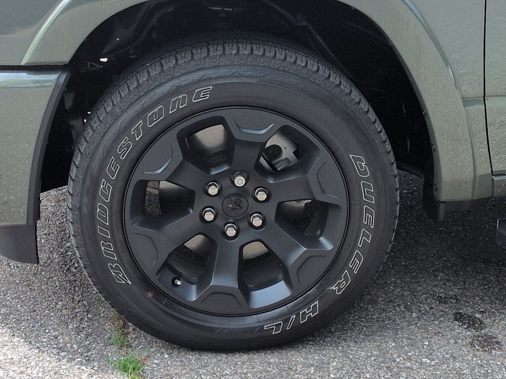 Thumbnail: 2026 RAM 1500 - 7