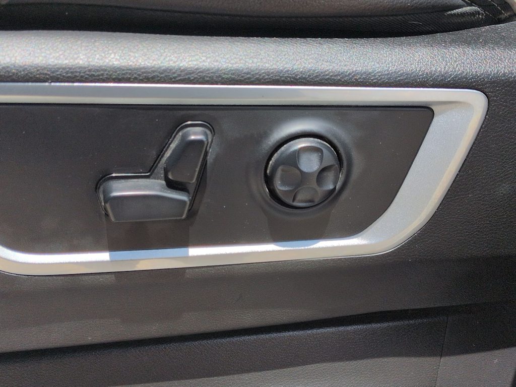 Thumbnail: 2020 RAM 1500 - 26