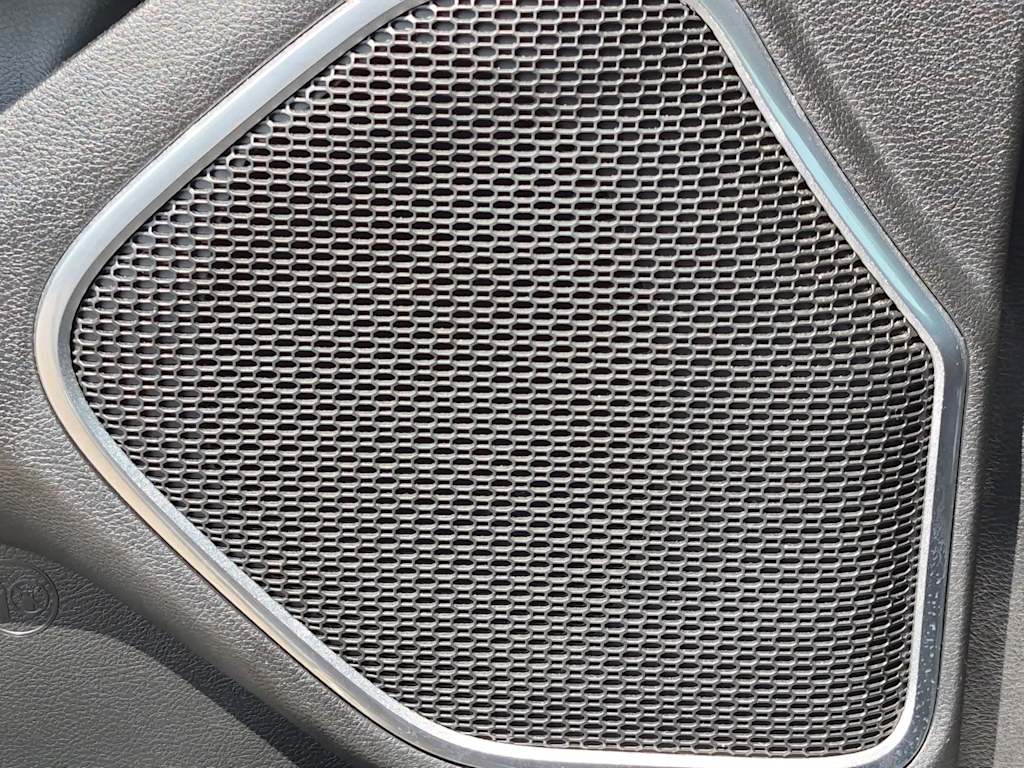 Thumbnail: 2020 RAM 1500 - 32