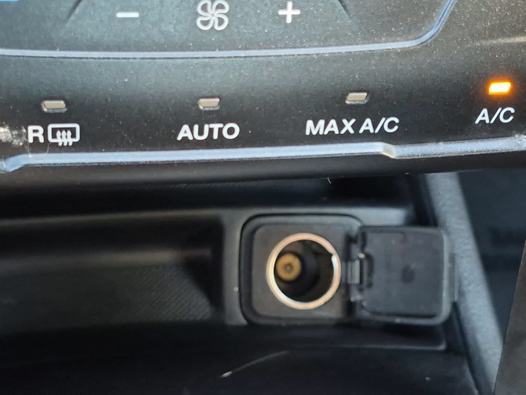 Thumbnail: 2014 Ford Fusion - 36