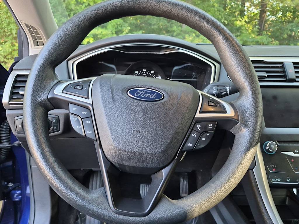 Thumbnail: 2014 Ford Fusion - 13