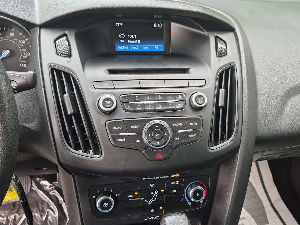 Thumbnail: 2017 Ford Focus - 15