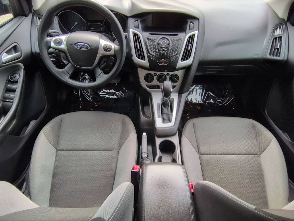 Thumbnail: 2013 Ford Focus - 9