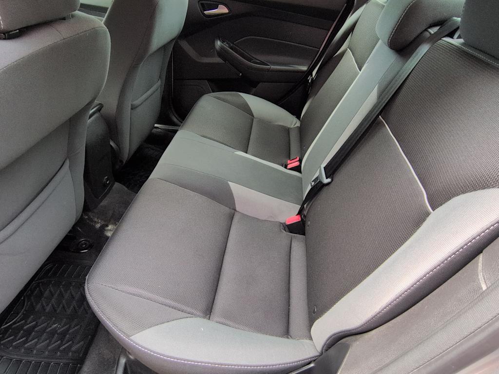 Thumbnail: 2013 Ford Focus - 24