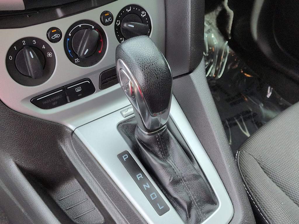 Thumbnail: 2013 Ford Focus - 30
