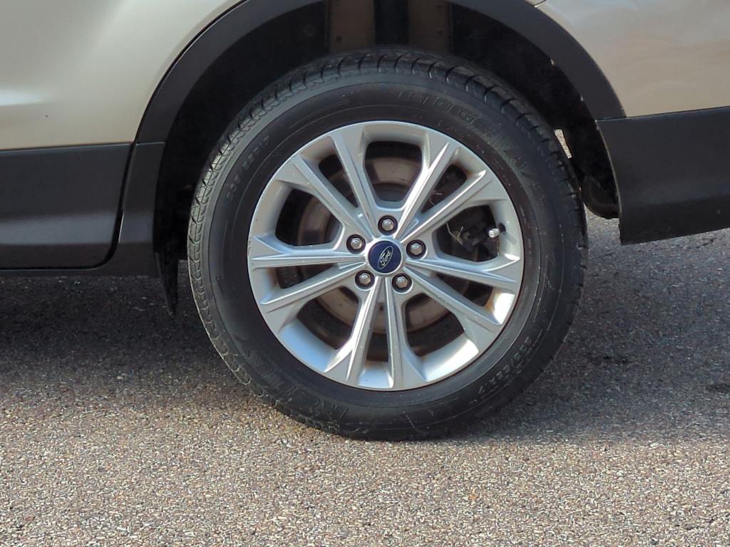 Thumbnail: 2018 Ford Escape - 8