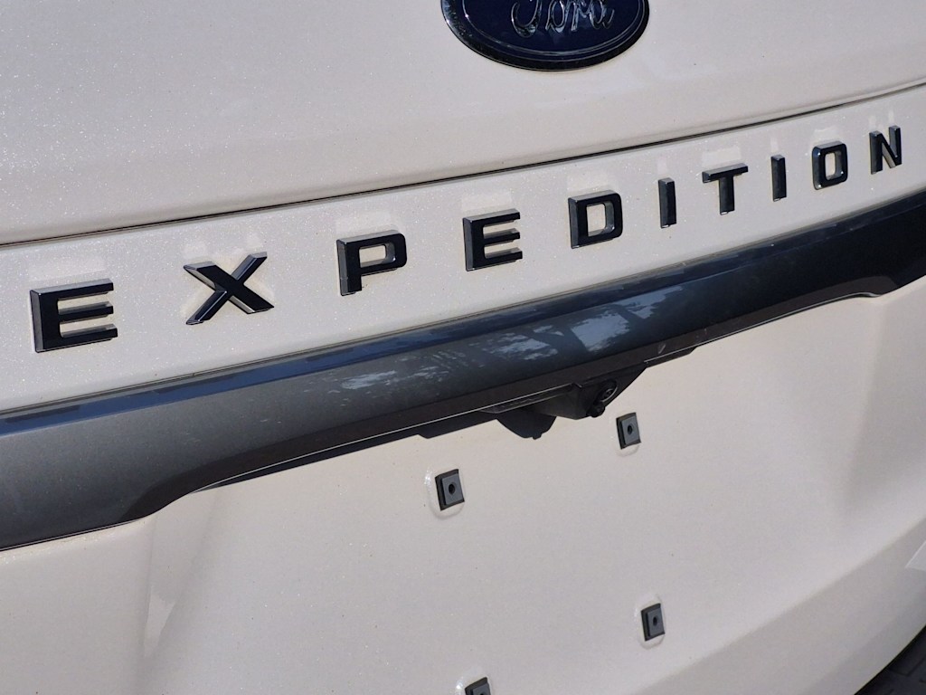 Thumbnail: 2023 Ford Expedition - 24