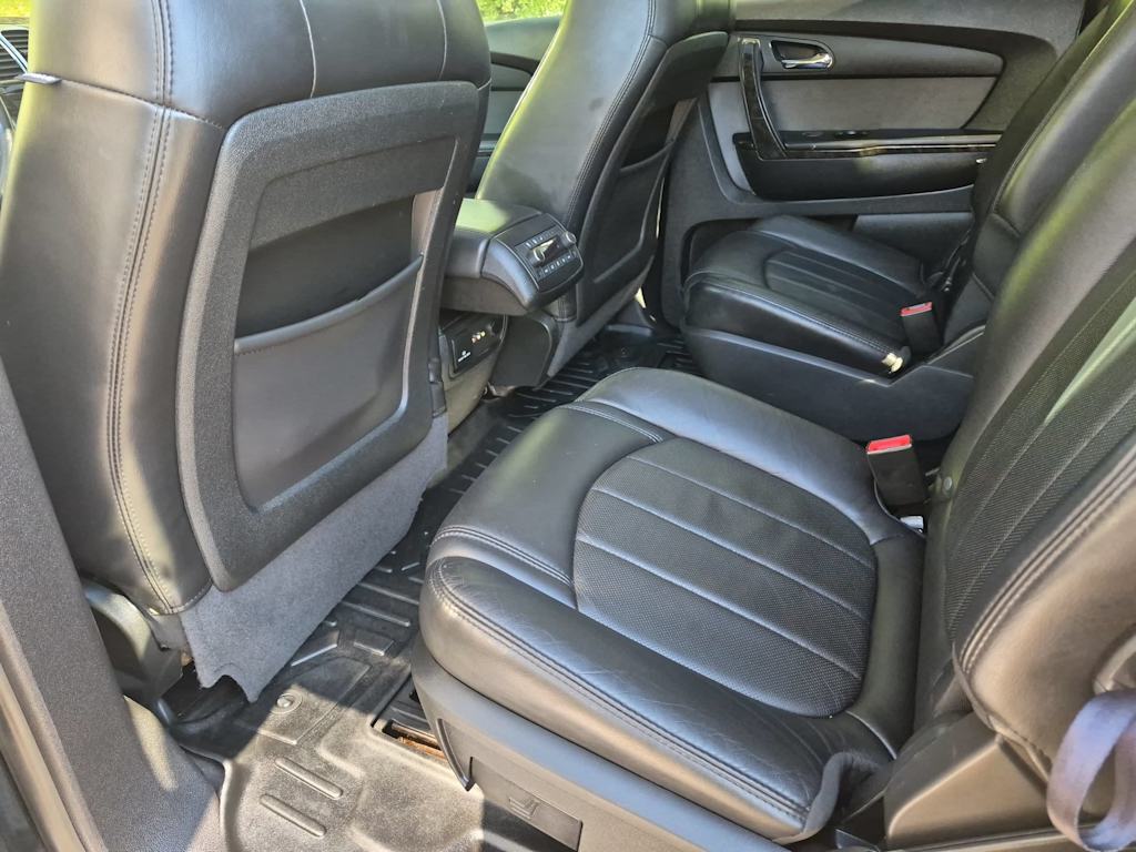 Thumbnail: 2012 GMC Acadia - 12