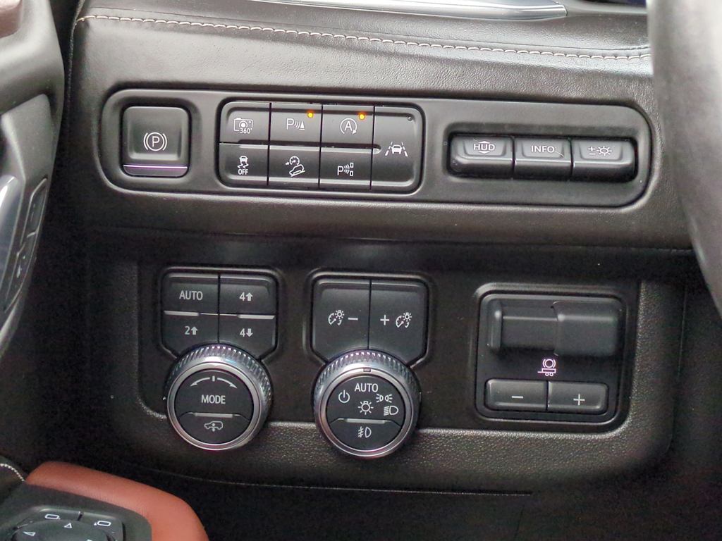 Thumbnail: 2023 GMC Yukon - 32