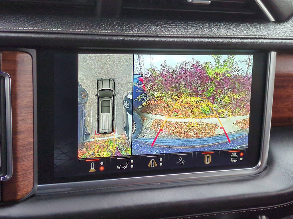 Thumbnail: 2023 GMC Yukon - 18