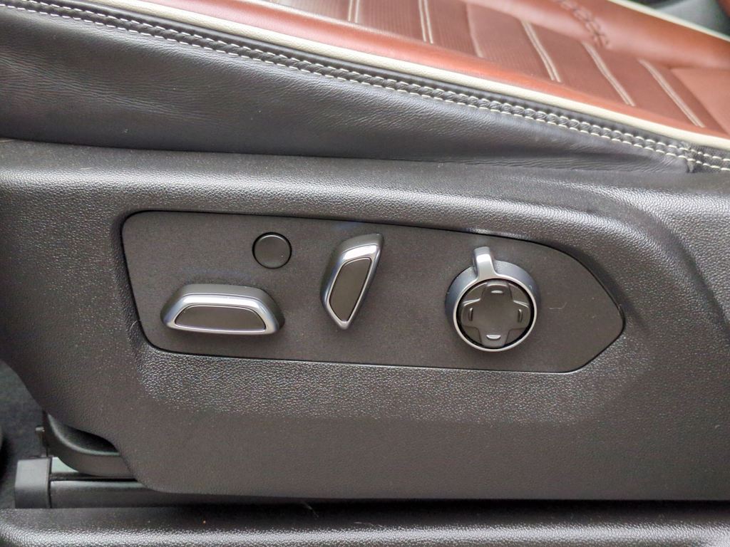 Thumbnail: 2023 GMC Yukon - 25