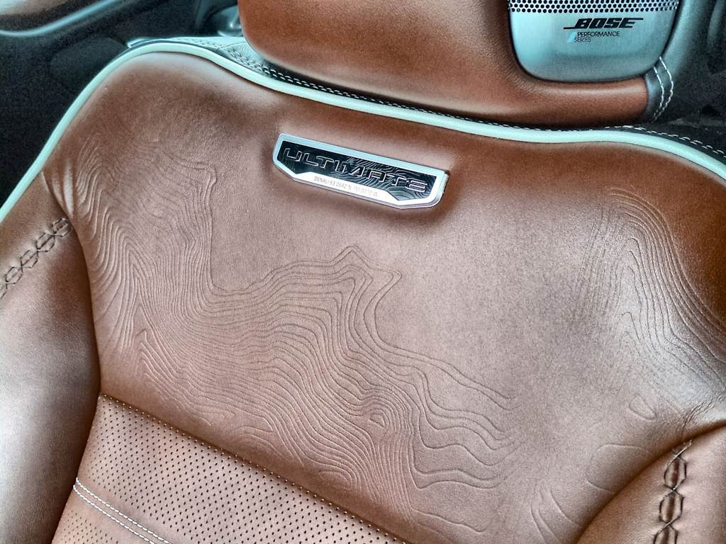 Thumbnail: 2023 GMC Yukon - 39