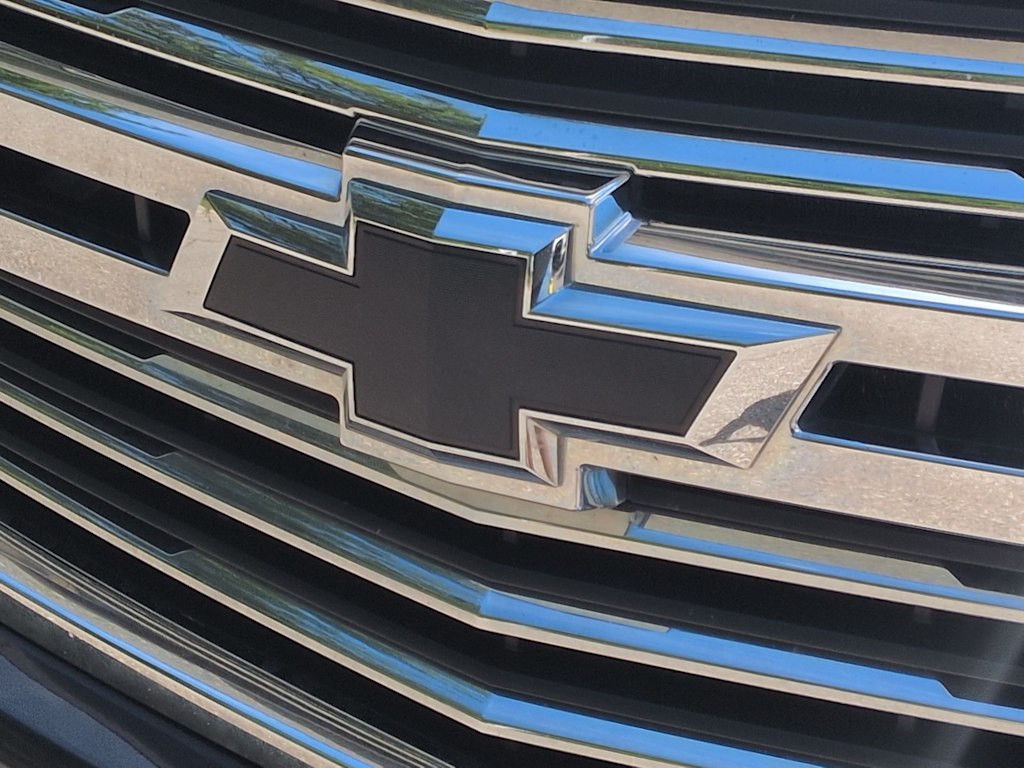 Thumbnail: 2016 Chevrolet Tahoe - 24