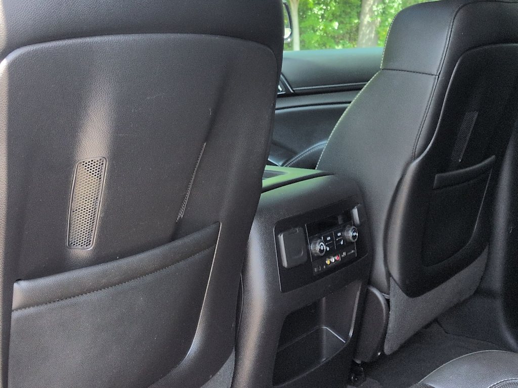 Thumbnail: 2016 Chevrolet Tahoe - 27
