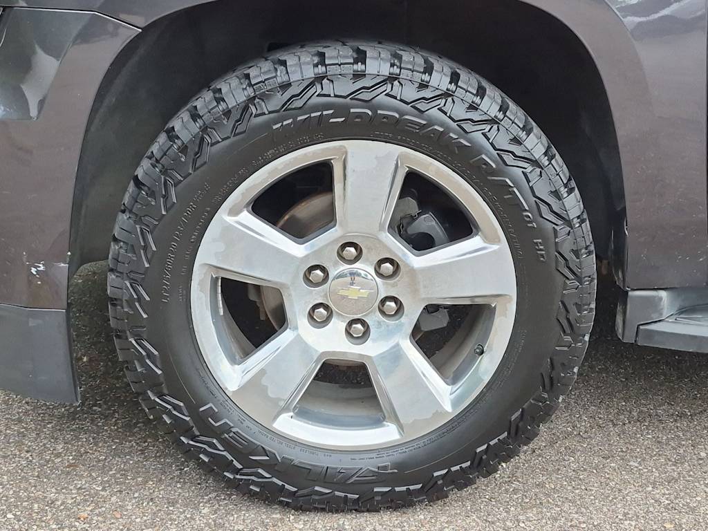Thumbnail: 2016 Chevrolet Suburban - 8