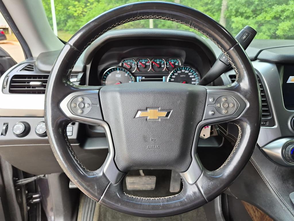 Thumbnail: 2016 Chevrolet Suburban - 14