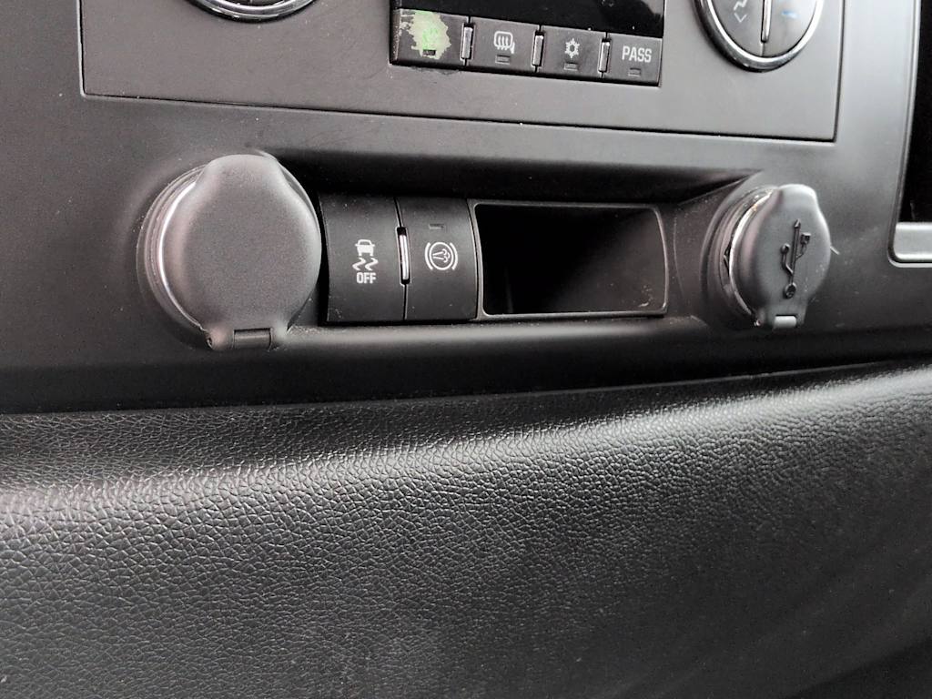 Thumbnail: 2014 GMC Sierra 2500 - 32