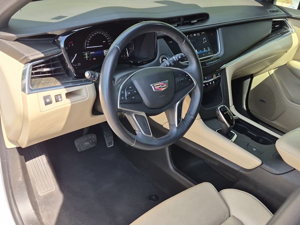Thumbnail: 2017 Cadillac XT5 - 2