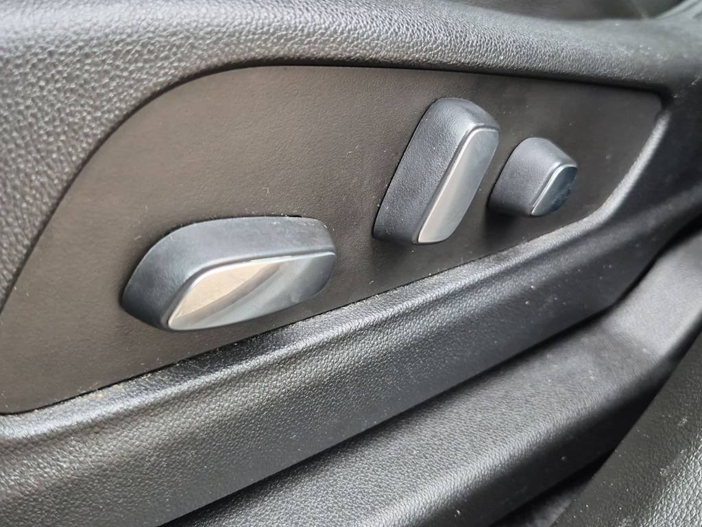 Thumbnail: 2024 Cadillac XT6 - 25