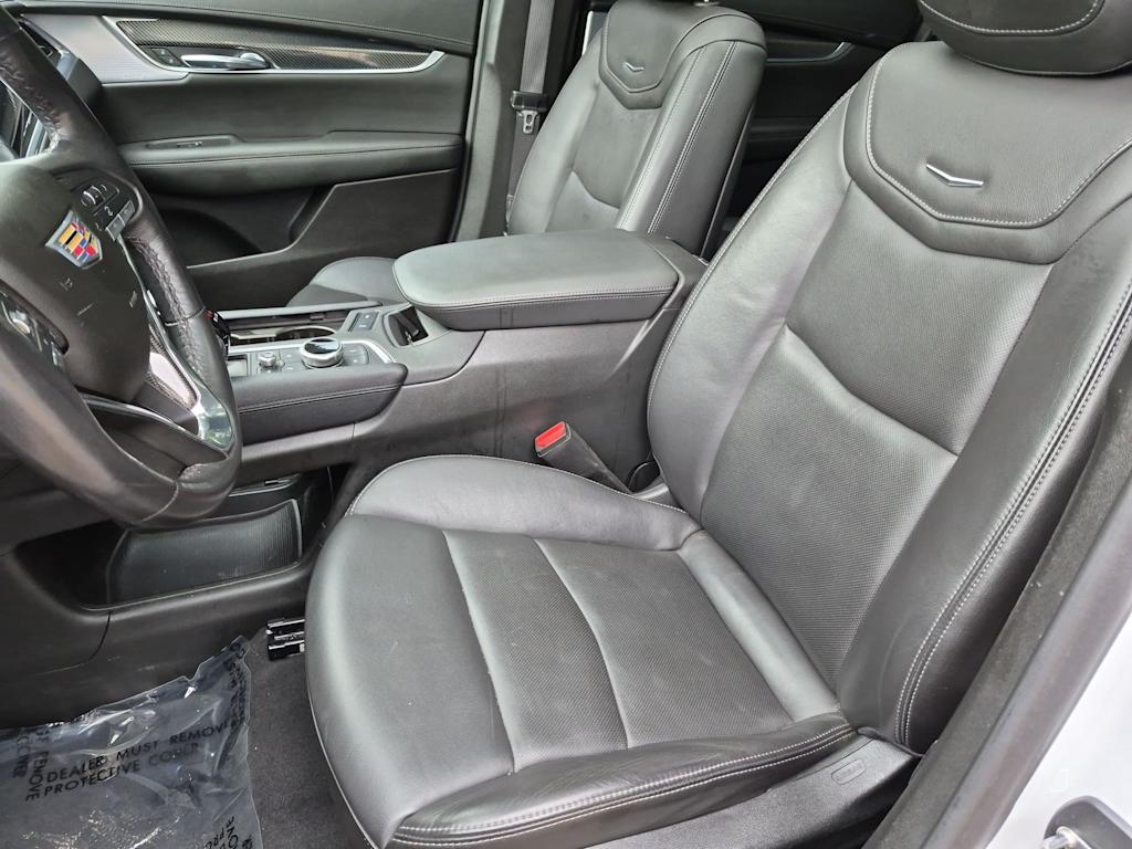Thumbnail: 2024 Cadillac XT6 - 10