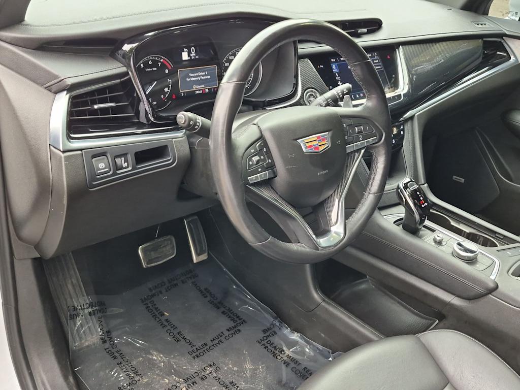 Thumbnail: 2024 Cadillac XT6 - 2