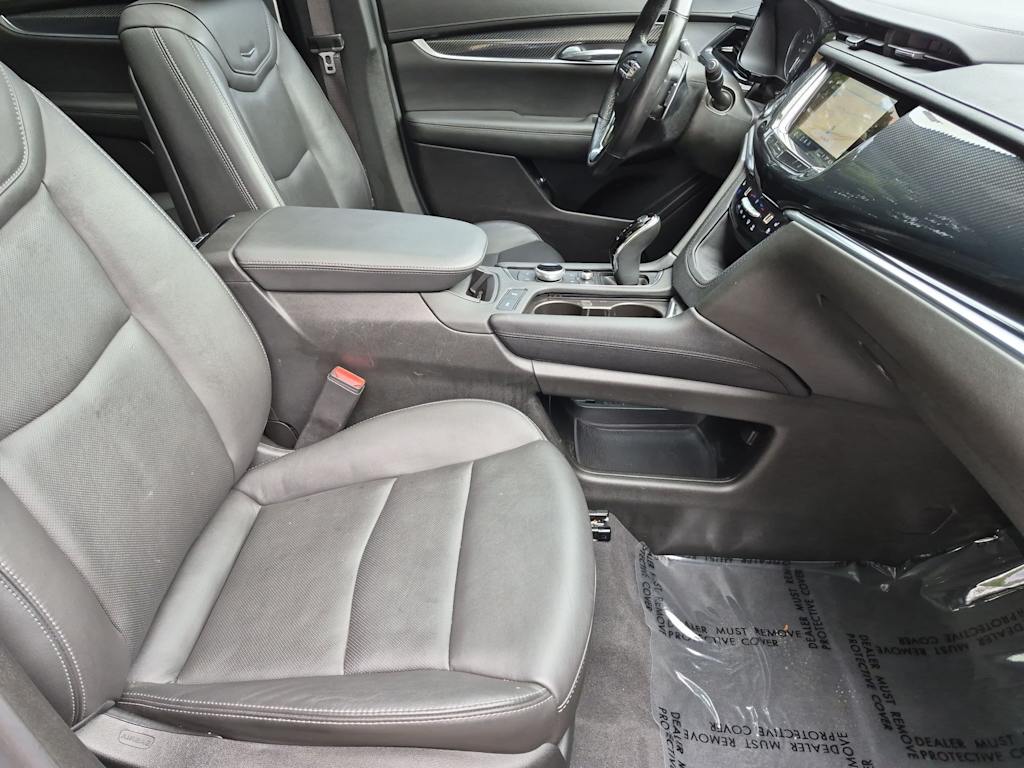 Thumbnail: 2024 Cadillac XT6 - 11