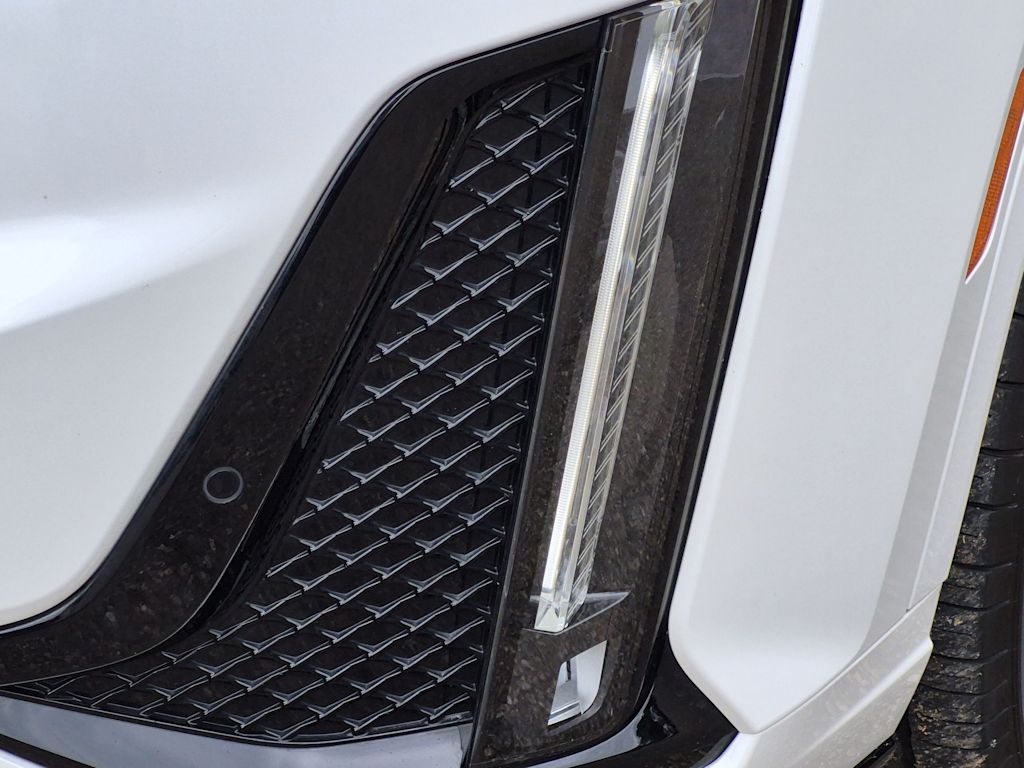 Thumbnail: 2024 Cadillac XT6 - 19