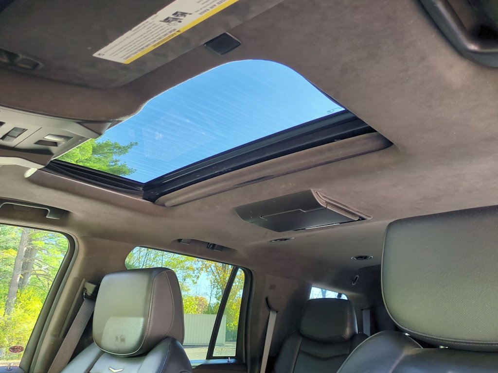 Thumbnail: 2017 Cadillac Escalade - 24