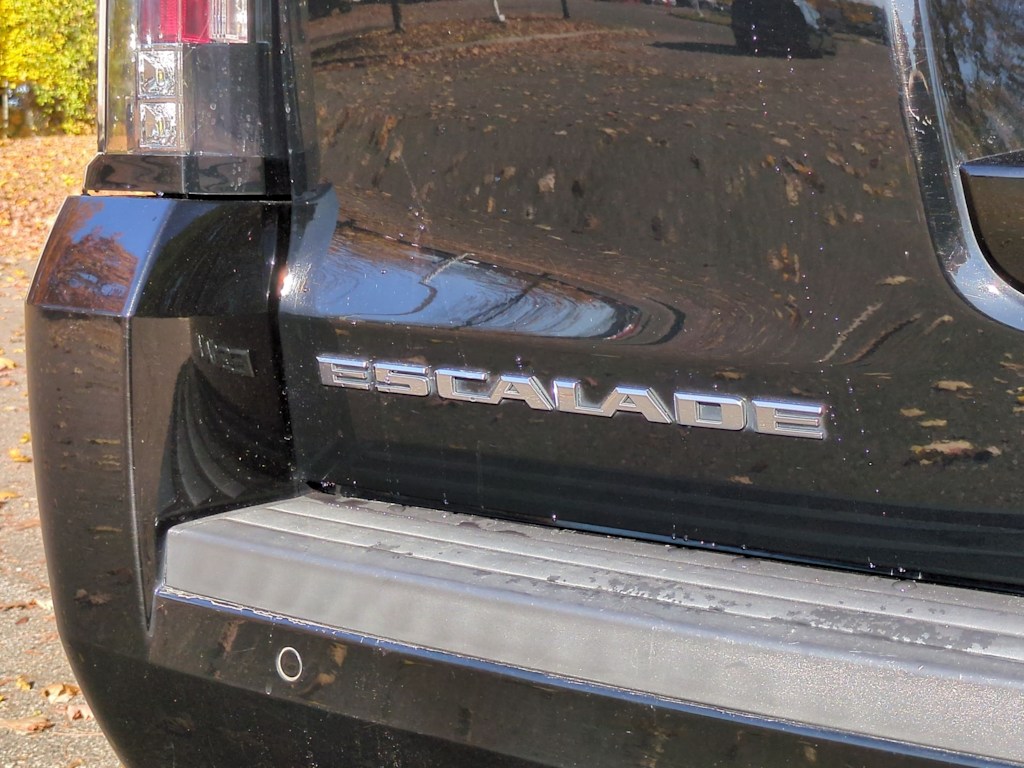 Thumbnail: 2017 Cadillac Escalade - 22