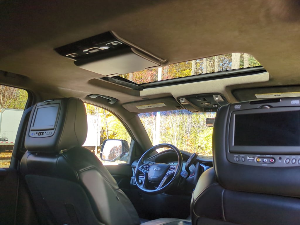 Thumbnail: 2017 Cadillac Escalade - 27