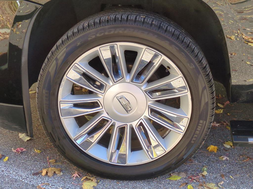 Thumbnail: 2017 Cadillac Escalade - 7