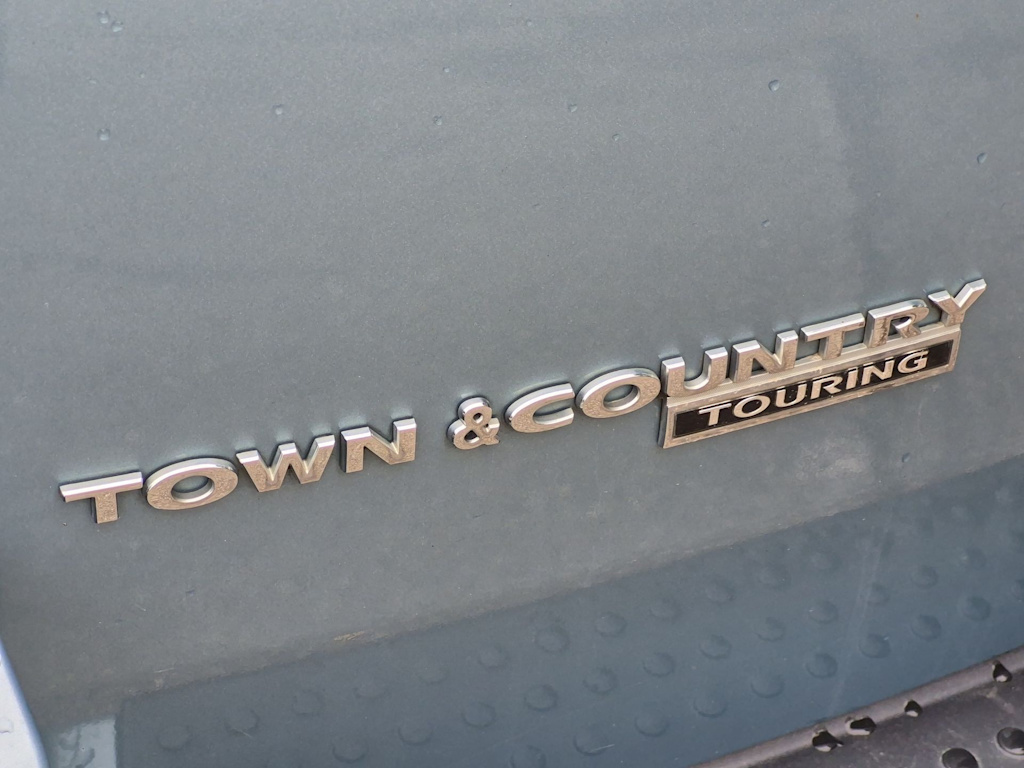 Thumbnail: 2008 Chrysler Town & Country - 23