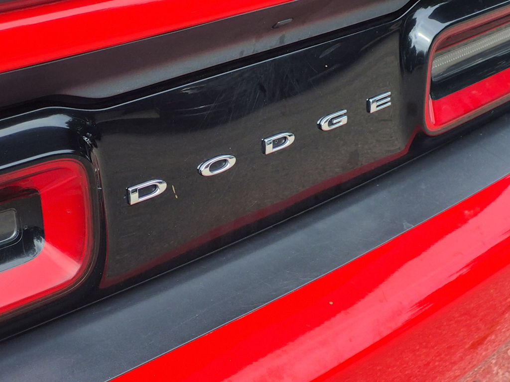 Thumbnail: 2016 Dodge Challenger - 4