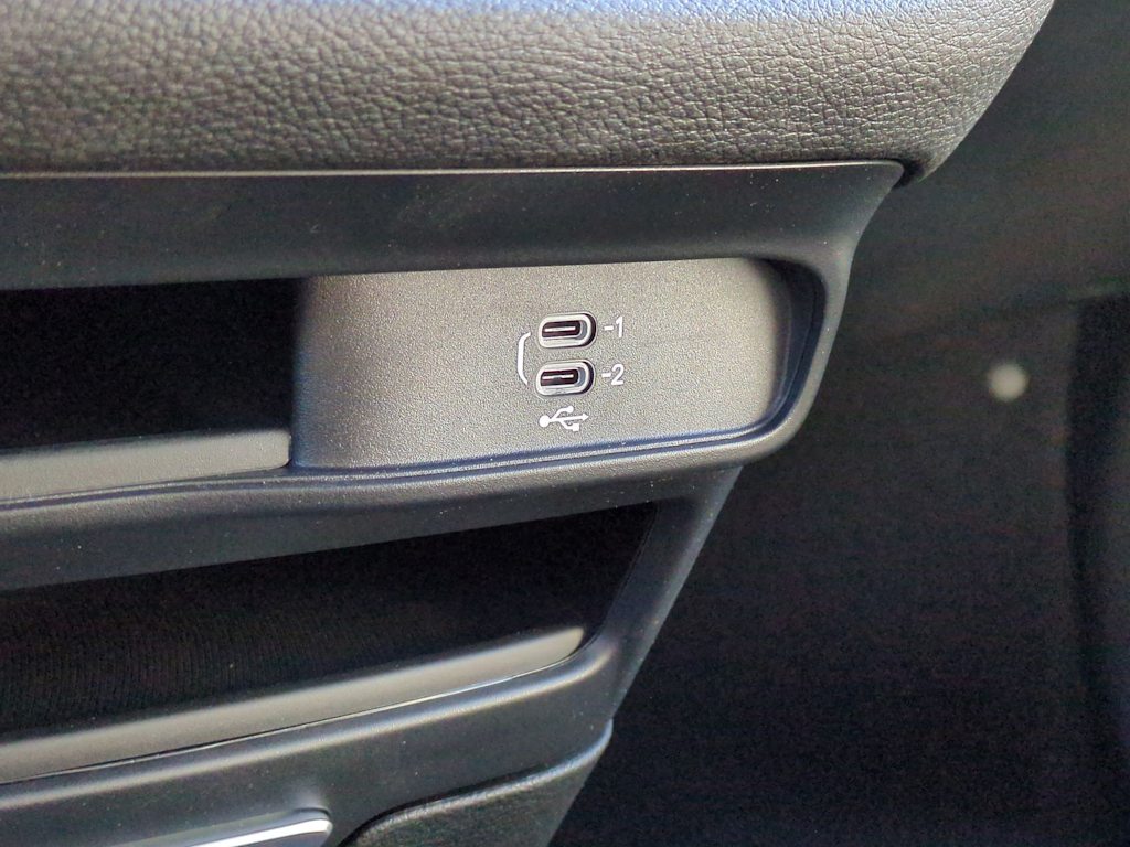 Thumbnail: 2026 Chrysler Pacifica - 32