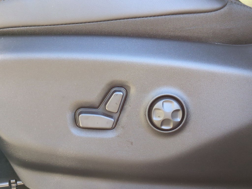 Thumbnail: 2026 Chrysler Pacifica - 24