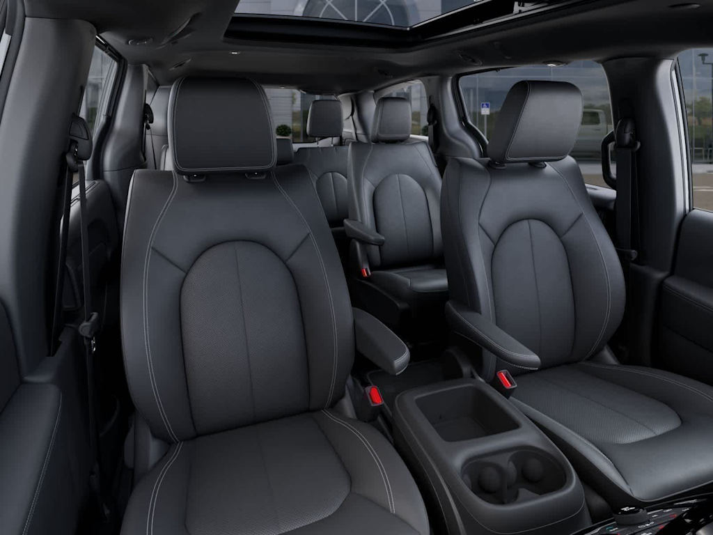 Thumbnail: 2026 Chrysler Pacifica - 9