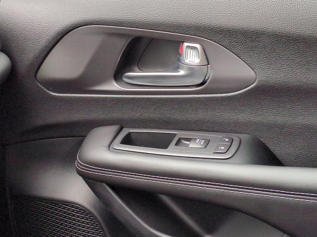 Thumbnail: 2026 Chrysler Pacifica - 35